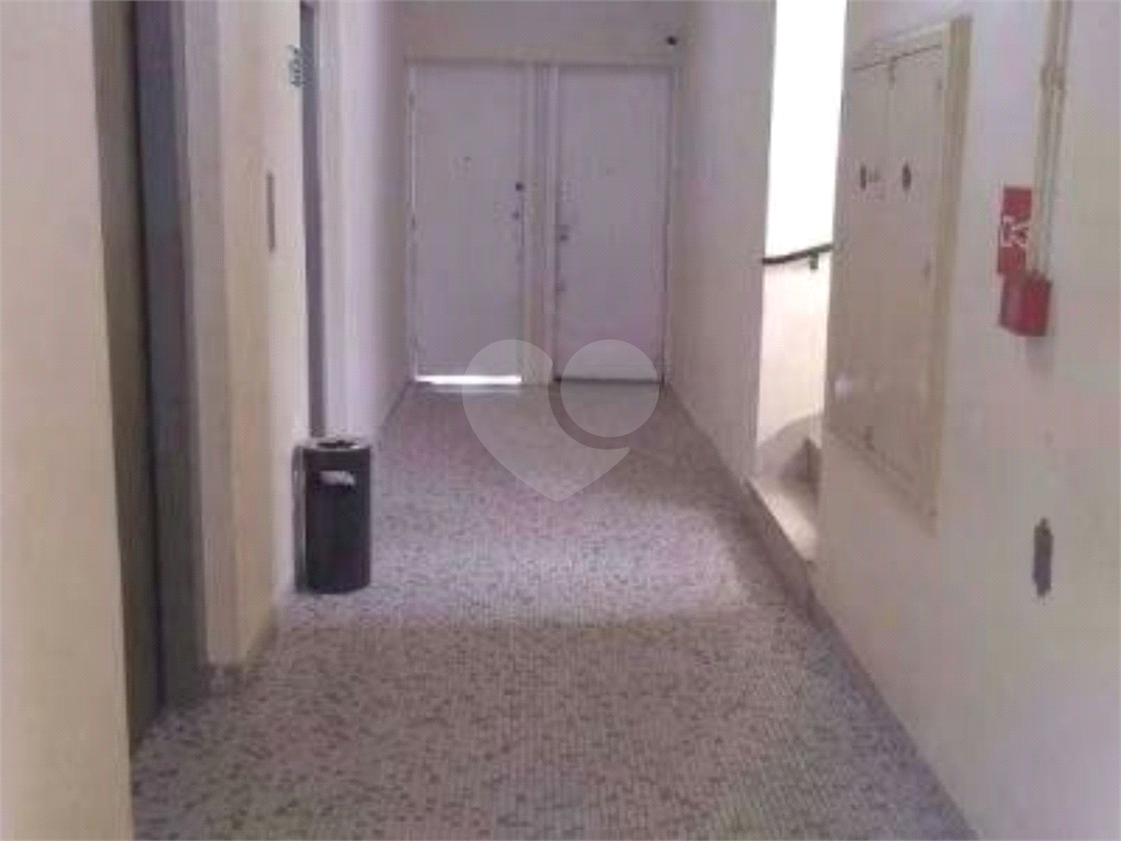 Sala comercial para venda no Centro de São Paulo