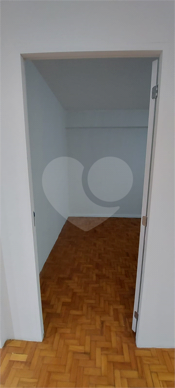 Sala comercial para venda no Centro de São Paulo
