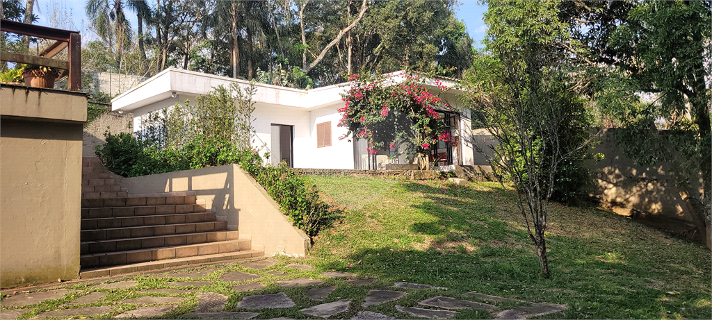 Casa de Condomínio à venda e aluguel com 3 quartos, 380m² - Foto 12