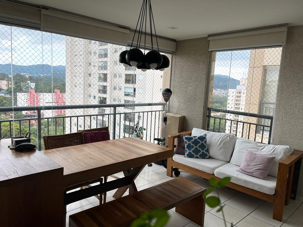 Apartamento à venda com varanda, vista incrível e lazer completo no condomínio
