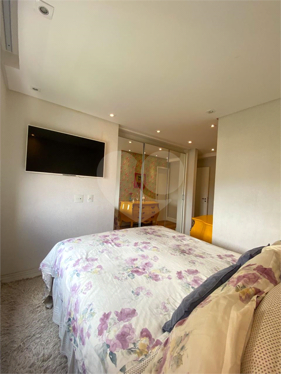 Apartamento à venda com varanda, vista incrível e lazer completo no condomínio