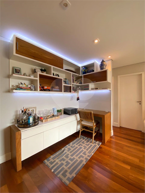 Apartamento à venda com varanda, vista incrível e lazer completo no condomínio