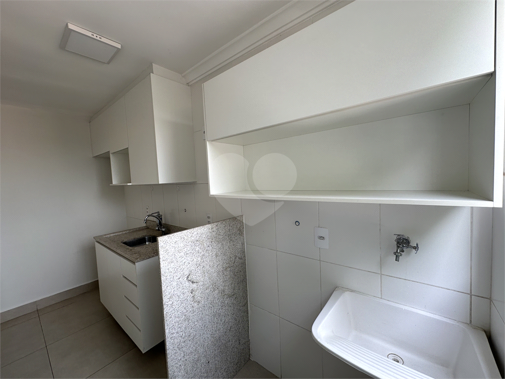 Apartamento à venda com 2 quartos, 46m² - Foto 3