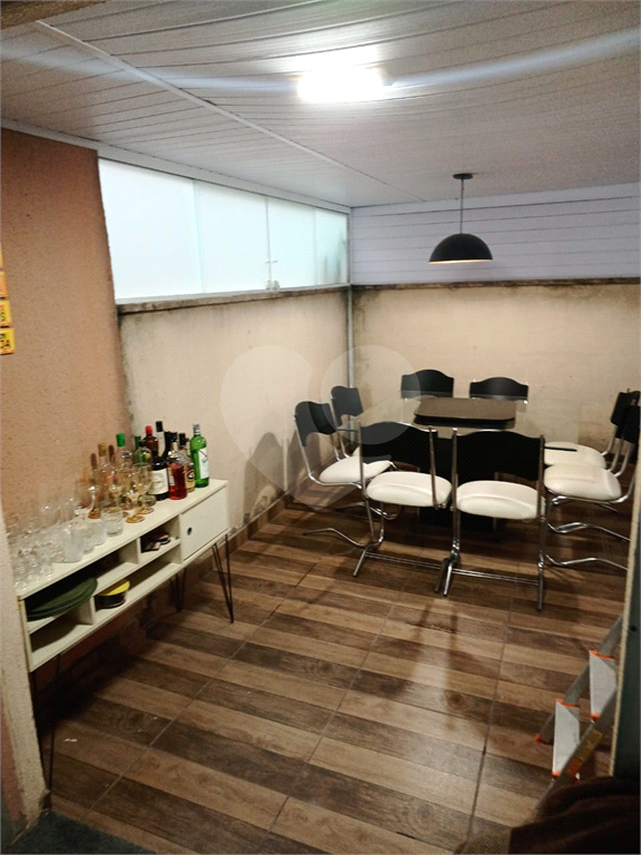 APARTAMENTO em TREMEMBÉ