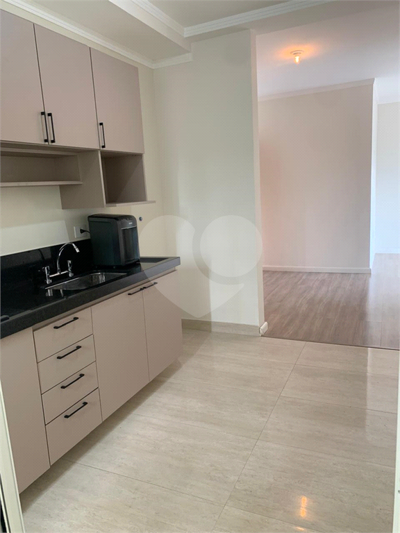 Apartamento para alugar com 2 quartos, 69m² - Foto 9