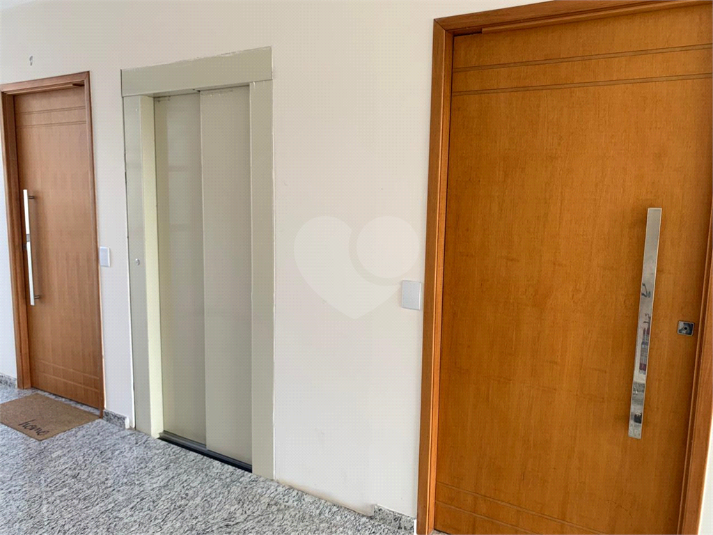 Apartamento para alugar com 2 quartos, 69m² - Foto 31