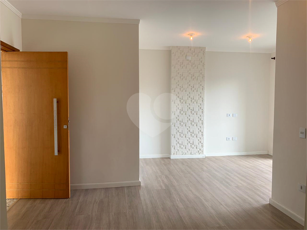 Apartamento para alugar com 2 quartos, 69m² - Foto 4