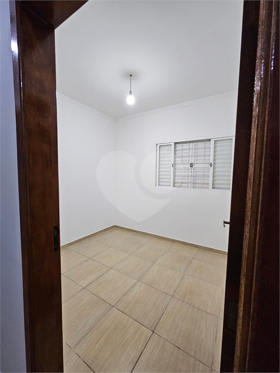 Casa para alugar com 3 quartos, 180m² - Foto 12