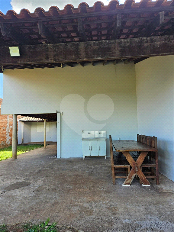 Casa para alugar com 3 quartos, 180m² - Foto 28