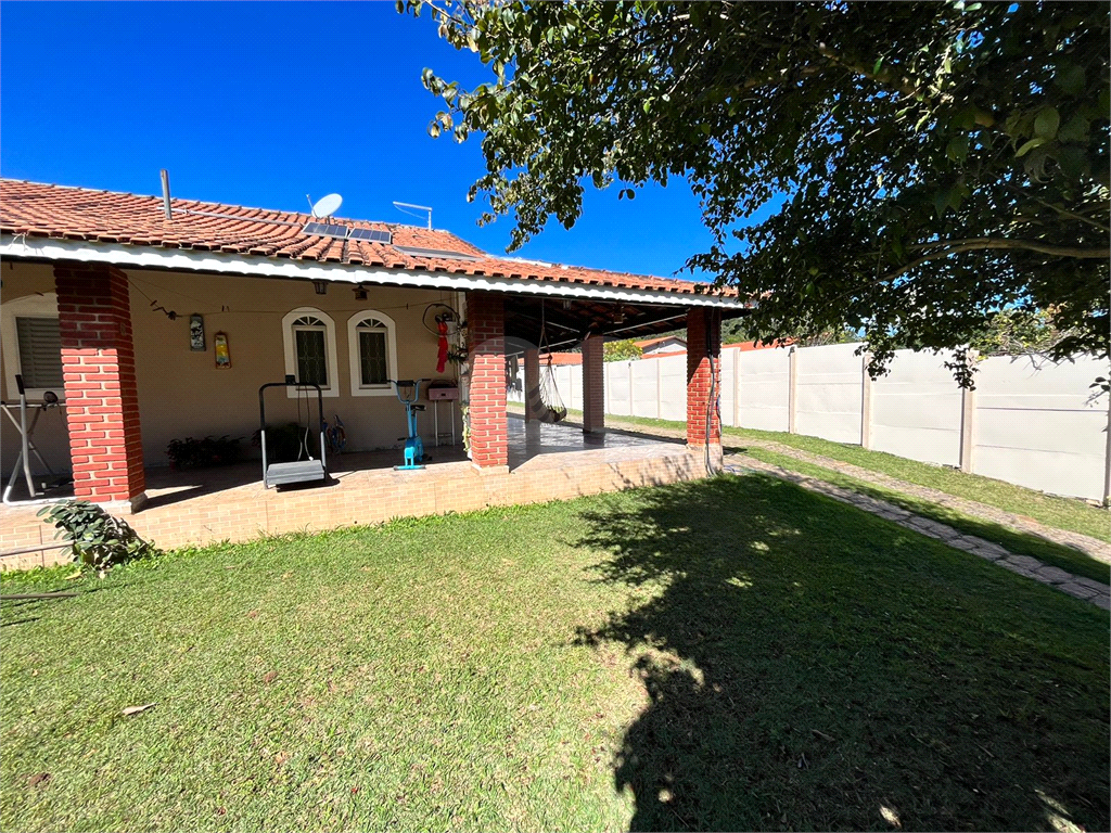 Chácara à venda com 4 quartos, 328m² - Foto 3
