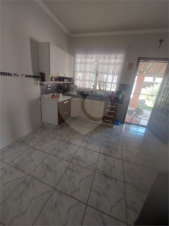 Chácara à venda com 4 quartos, 328m² - Foto 7