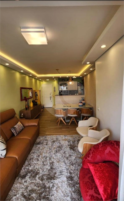 Apartamento à venda com 3 quartos, 73m² - Foto 2