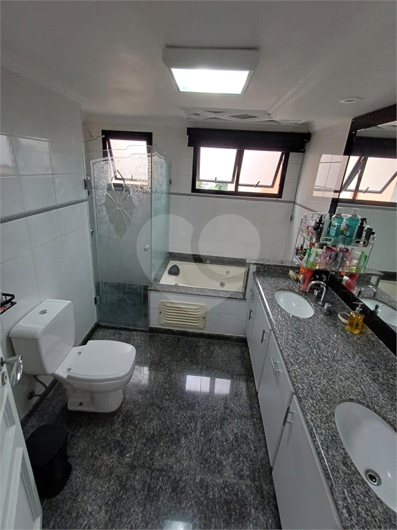 APARTAMENTO em TATUAPÉ