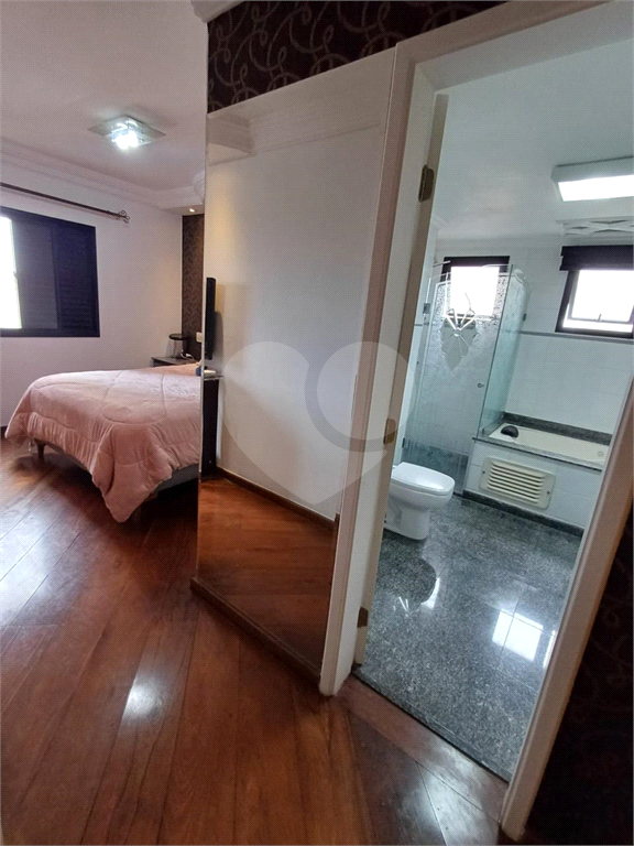 APARTAMENTO em TATUAPÉ