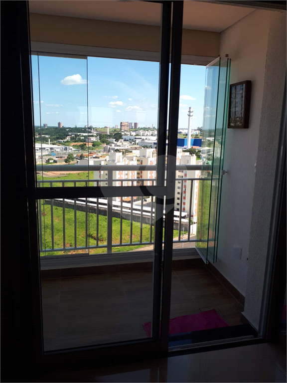 Apartamento para alugar com 2 quartos, 64m² - Foto 31