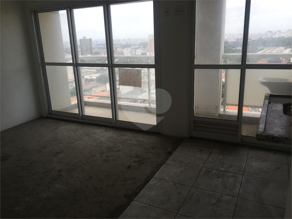 Apartamento /Studio novo ao lado do metro Santana
