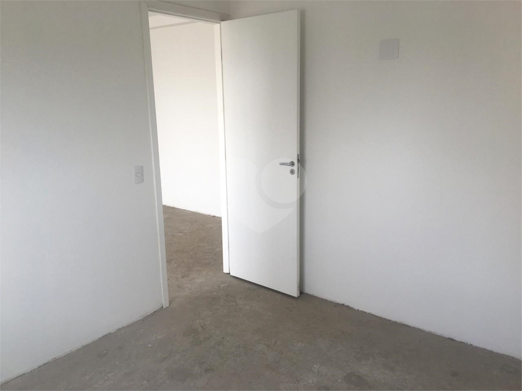 Apartamento /Studio novo ao lado do metro Santana