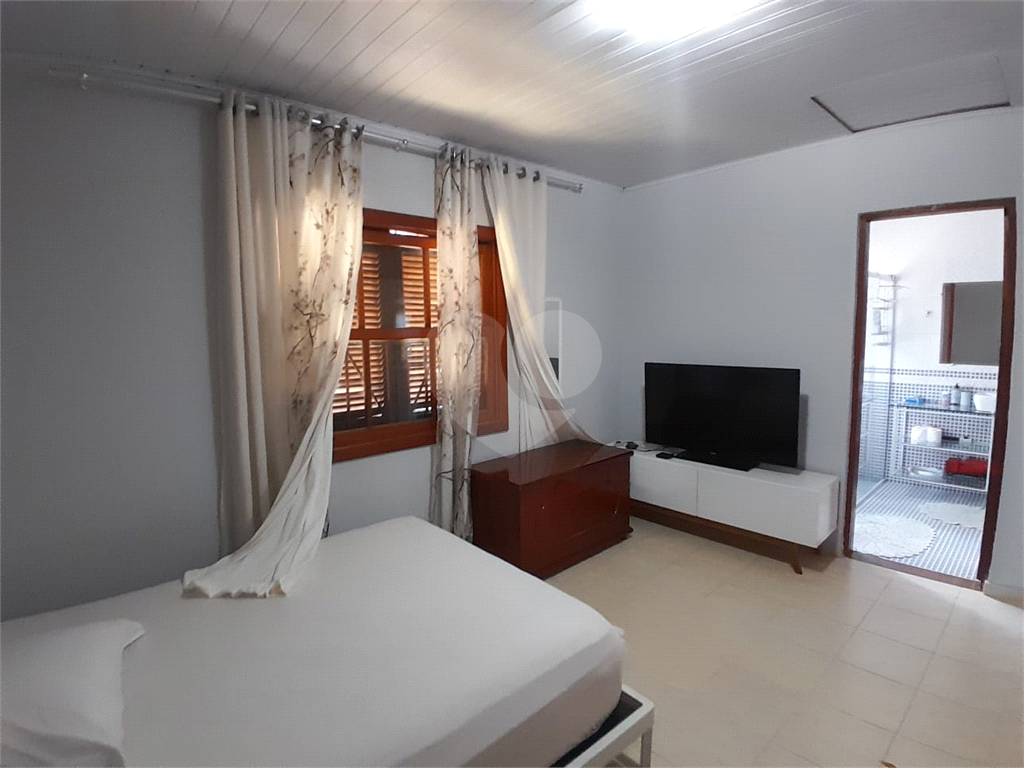 Casa de Condomínio à venda com 3 quartos, 250m² - Foto 11