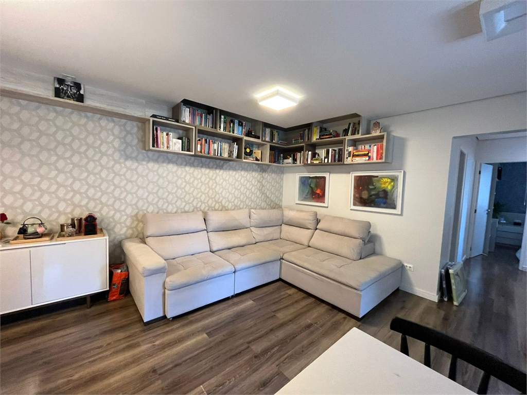 Apartamento à venda com 2 quartos, 76m² - Foto 1