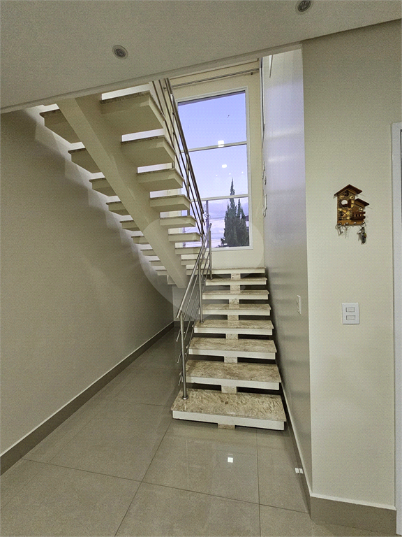Casa de Condomínio à venda e aluguel com 4 quartos, 340m² - Foto 2