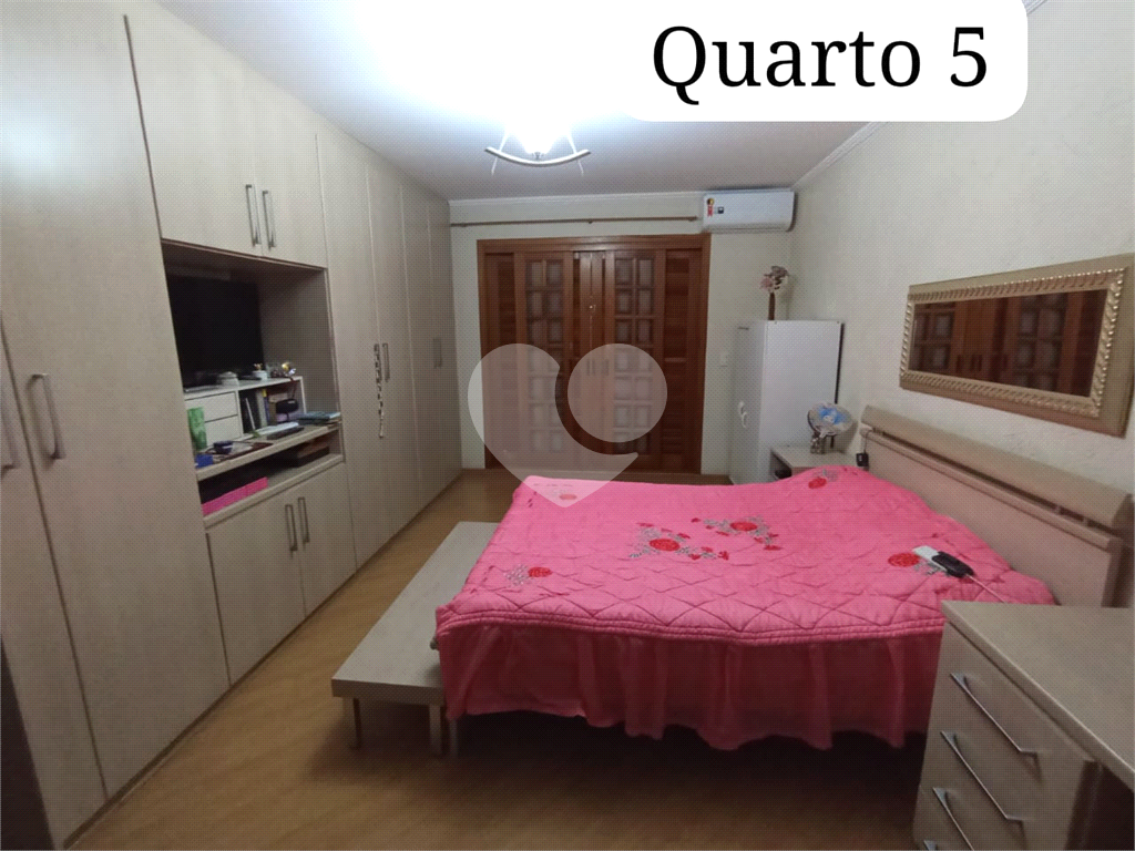 Sobrado de Vila em Santana