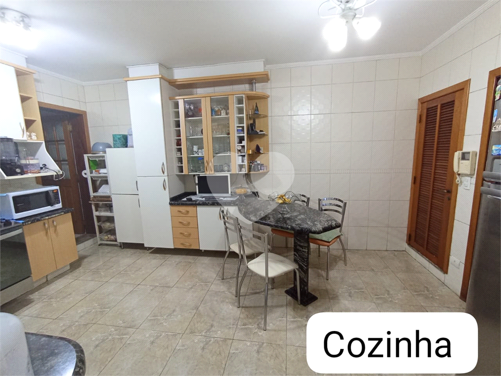 Sobrado de Vila em Santana