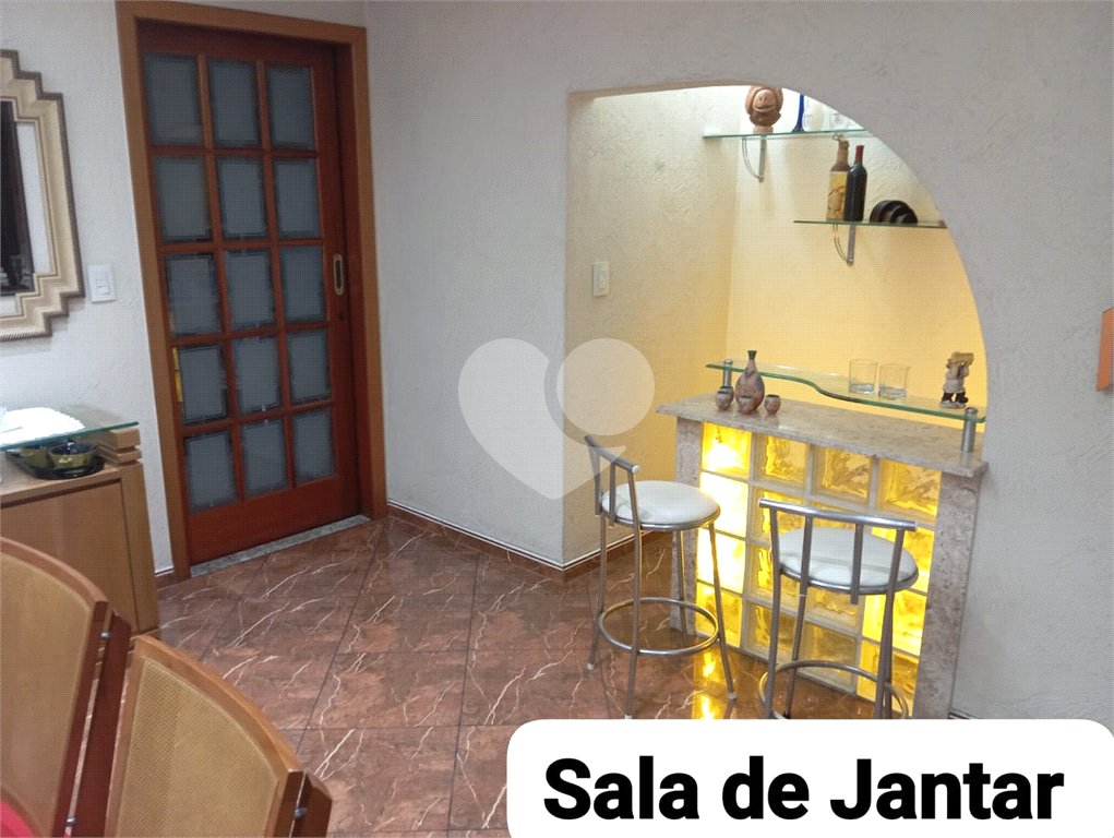 Sobrado de Vila em Santana