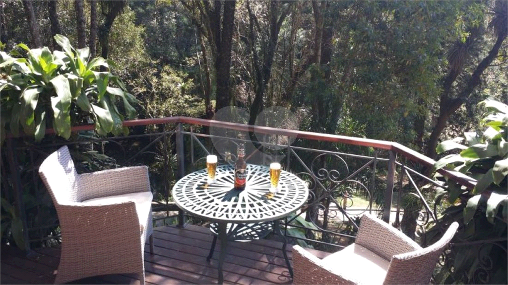 Casa à Venda Serra da Cantareira 3 quartos, piscina, área gourmet, quadra de tenis