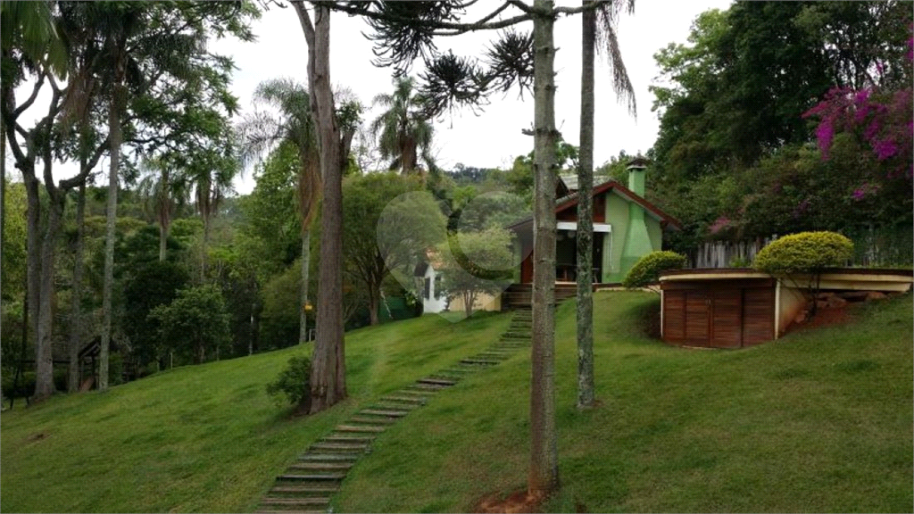 Casa à Venda Serra da Cantareira 3 quartos, piscina, área gourmet, quadra de tenis