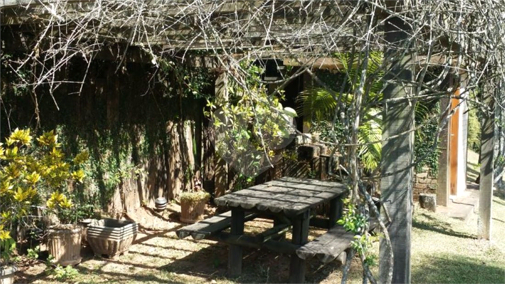 Casa à Venda Serra da Cantareira 3 quartos, piscina, área gourmet, quadra de tenis
