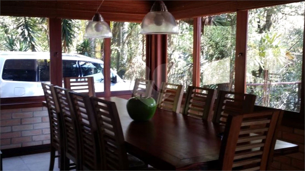 Casa à Venda Serra da Cantareira 3 quartos, piscina, área gourmet, quadra de tenis