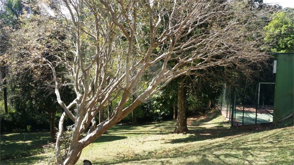 Casa à Venda Serra da Cantareira 3 quartos, piscina, área gourmet, quadra de tenis