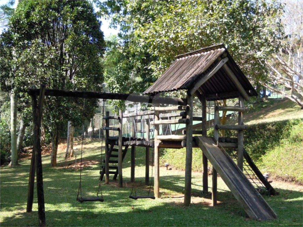 Casa à Venda Serra da Cantareira 3 quartos, piscina, área gourmet, quadra de tenis