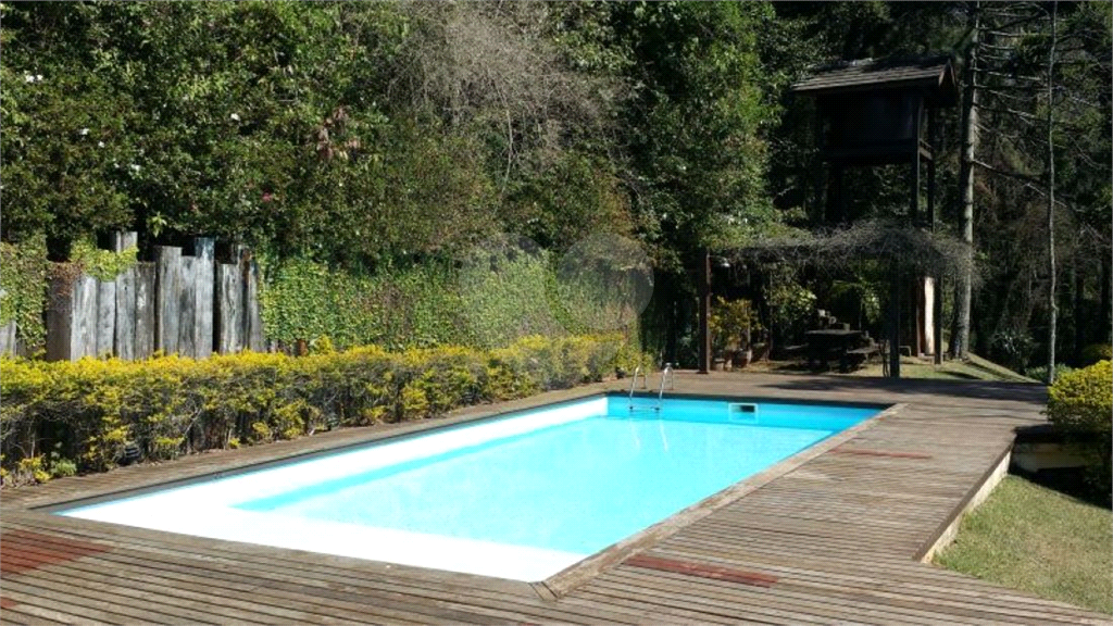 Casa à Venda Serra da Cantareira 3 quartos, piscina, área gourmet, quadra de tenis