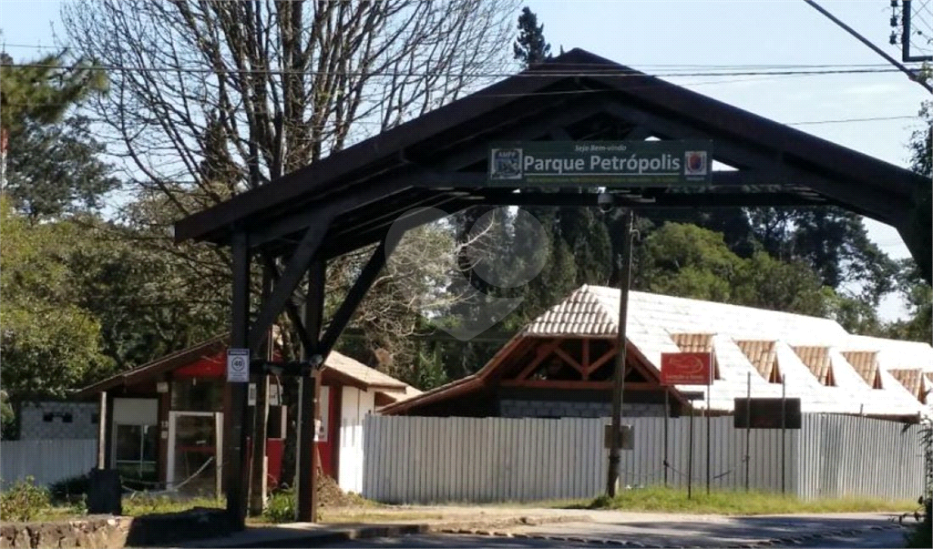 Casa à Venda Serra da Cantareira 3 quartos, piscina, área gourmet, quadra de tenis