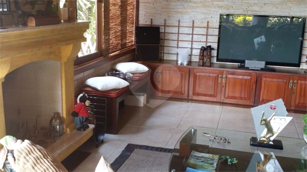 Casa à Venda Serra da Cantareira 3 quartos, piscina, área gourmet, quadra de tenis
