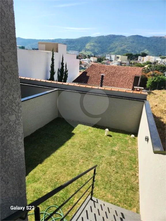 Casa à venda com 3 quartos, 150m² - Foto 4