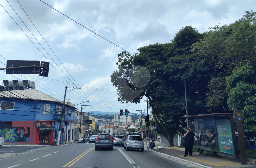 Imóvel na Avenida Água Fria