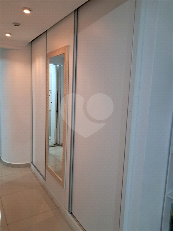 Apartamento à venda com 2 quartos, 63m² - Foto 32