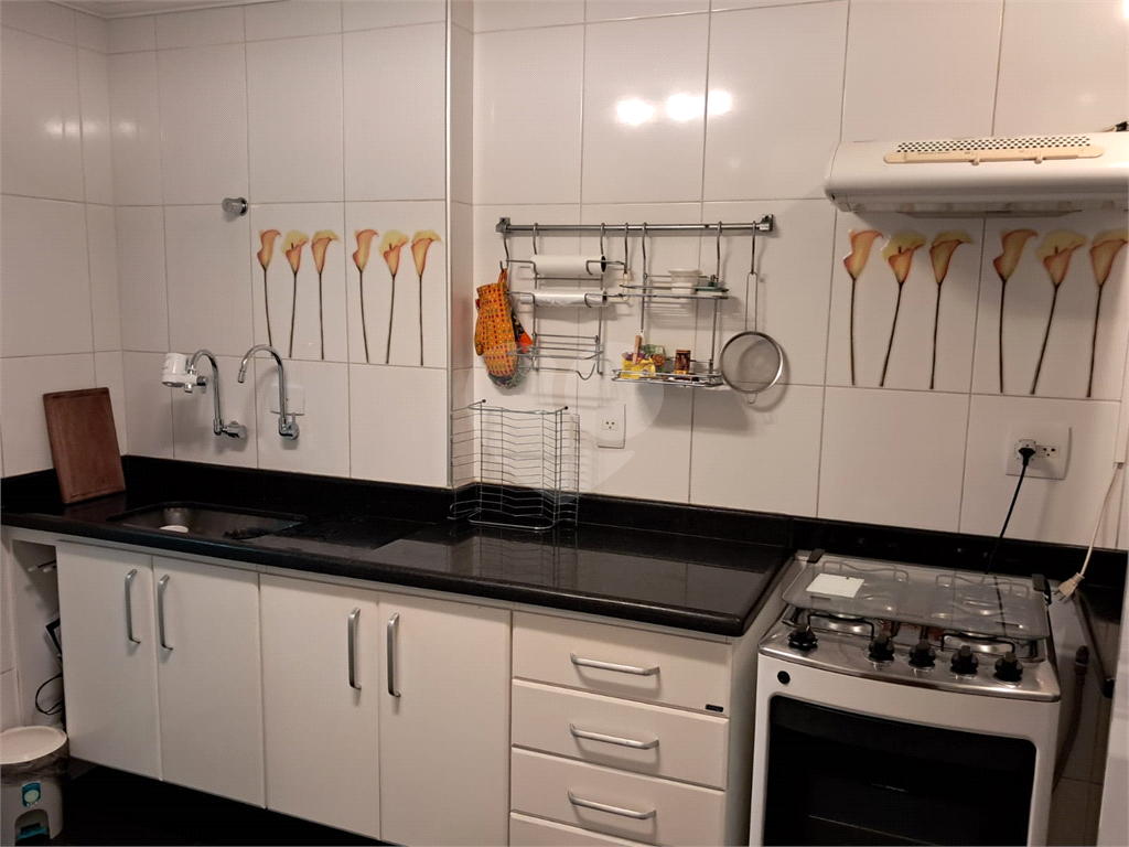 Apartamento à venda com 2 quartos, 63m² - Foto 11