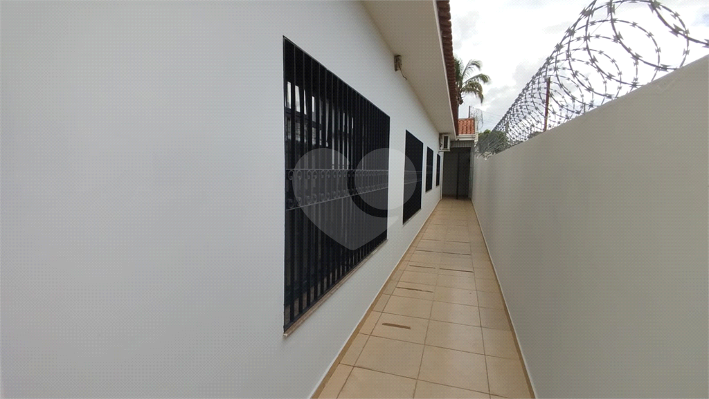 Casa para alugar com 3 quartos, 230m² - Foto 23