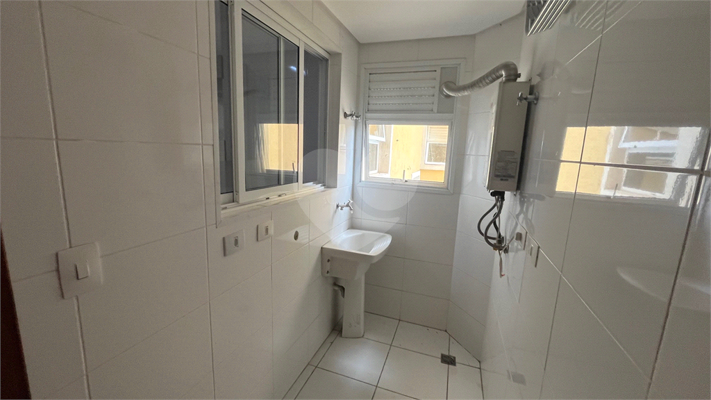 Apartamento para alugar com 3 quartos, 70m² - Foto 11