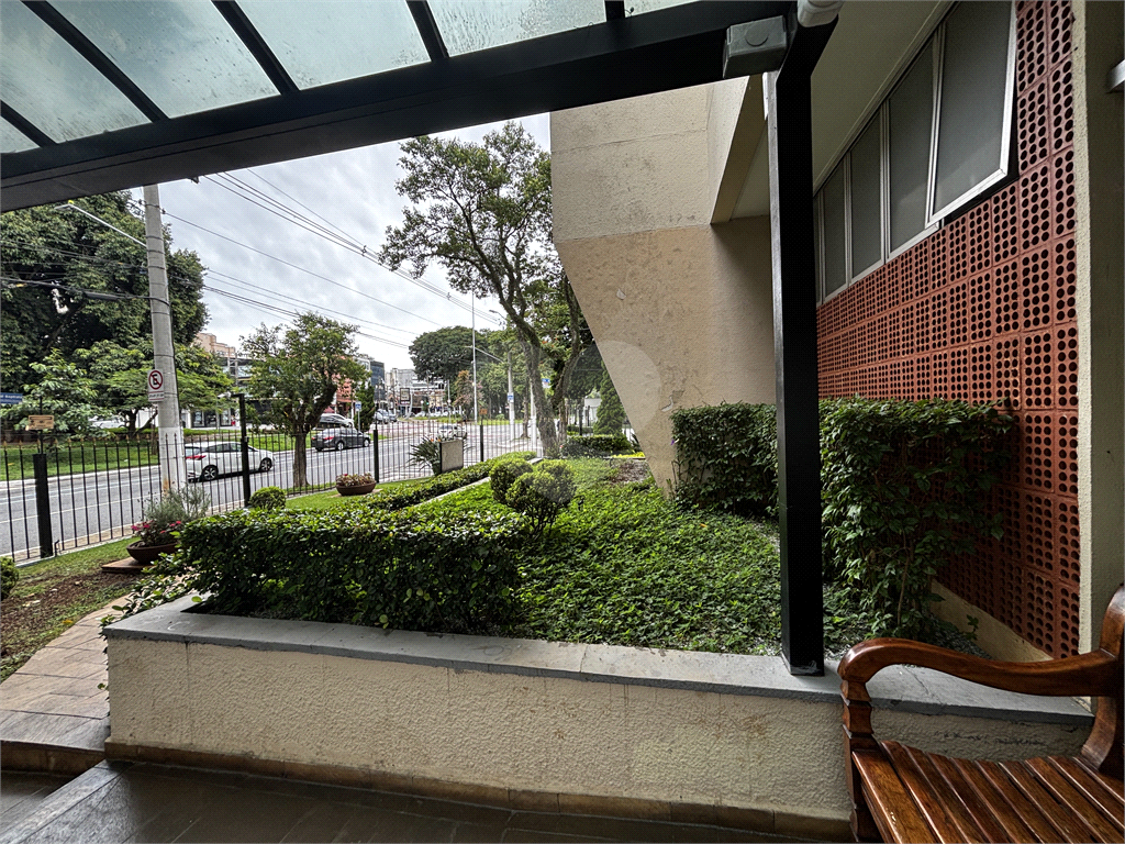 Apartamento na Avenida Braz Leme, Santana com 2 dormitórios e 1 vaga