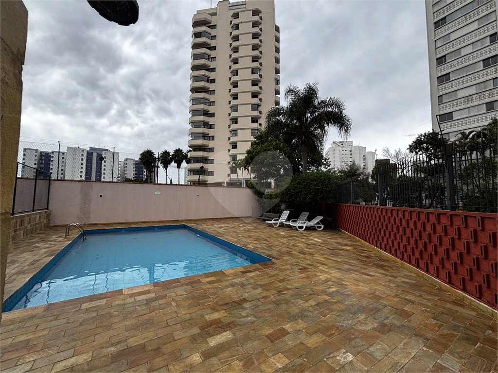 Apartamento na Avenida Braz Leme, Santana com 2 dormitórios e 1 vaga