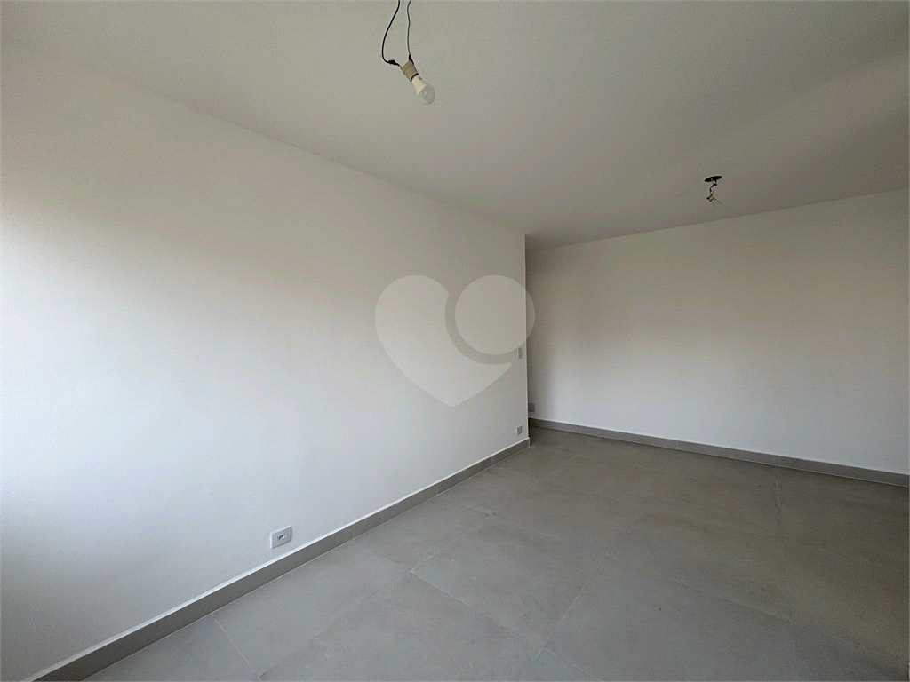 Apartamento na Avenida Braz Leme, Santana com 2 dormitórios e 1 vaga