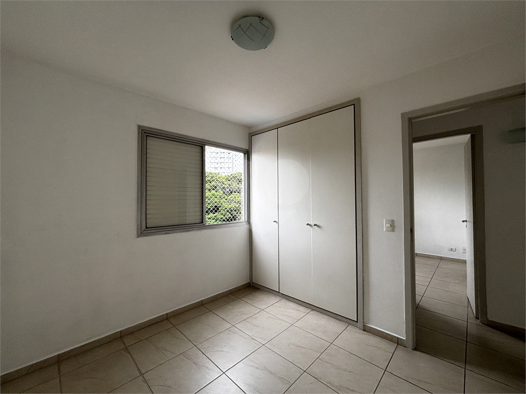 Apartamento na Avenida Braz Leme, Santana com 2 dormitórios e 1 vaga