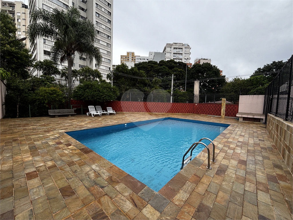 Apartamento na Avenida Braz Leme, Santana com 2 dormitórios e 1 vaga