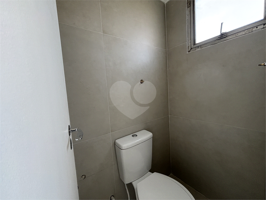 Apartamento na Avenida Braz Leme, Santana com 2 dormitórios e 1 vaga