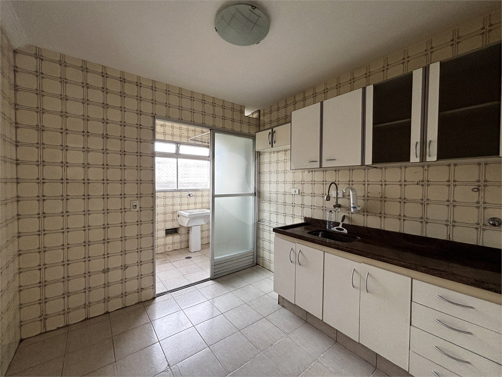 Apartamento na Avenida Braz Leme, Santana com 2 dormitórios e 1 vaga