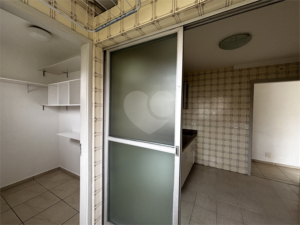 Apartamento na Avenida Braz Leme, Santana com 2 dormitórios e 1 vaga